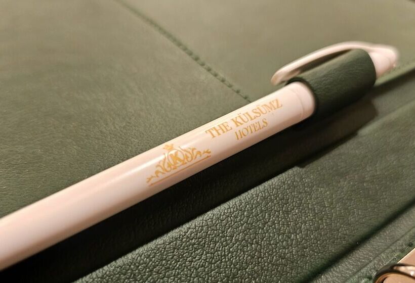 スタンダードルーム, The Külsümz