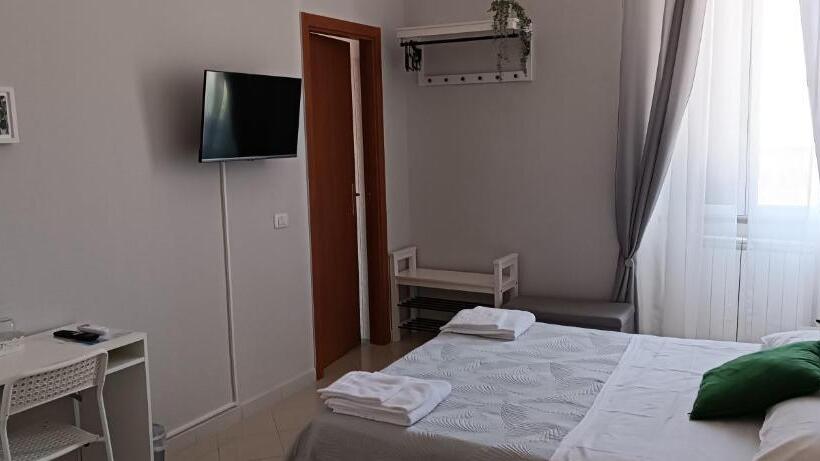 ファミリールーム, F.a.m.s