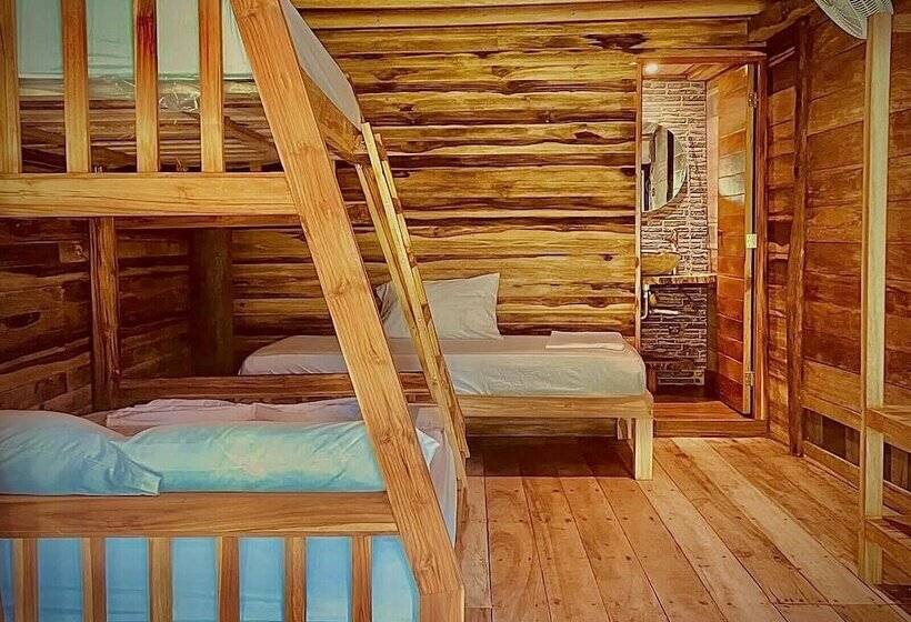 Четырехместный Номер Economy, Hostal Mocambo Beach