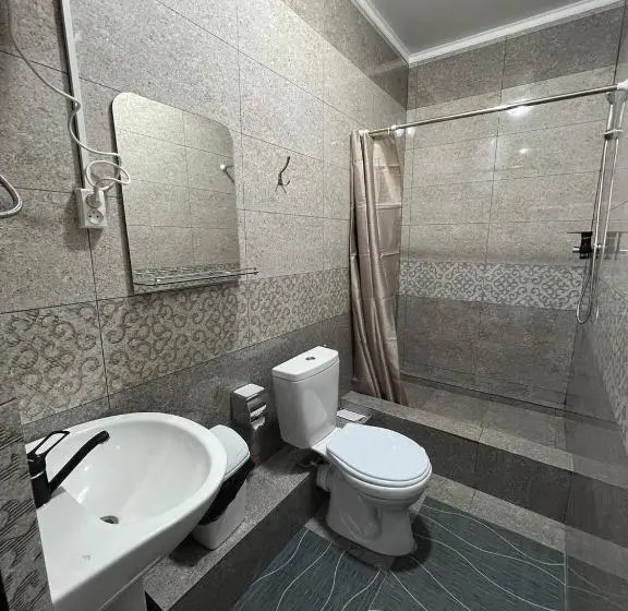 اتاق استاندارد سه نفره, Sayak Hostel