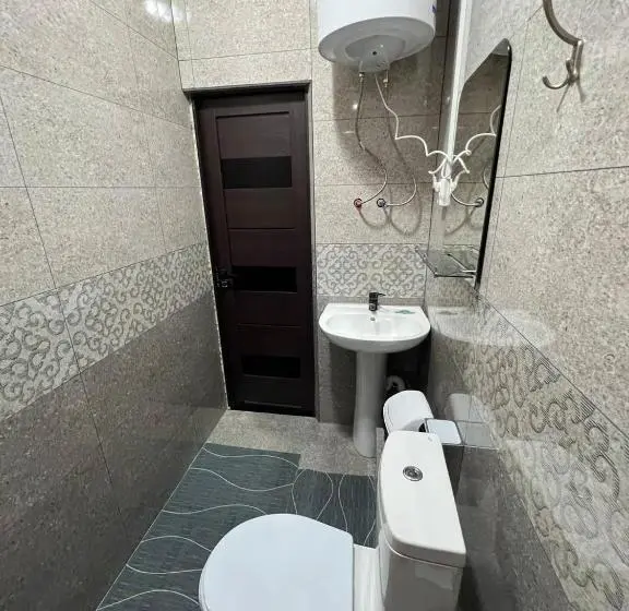 اتاق استاندارد سه نفره, Sayak Hostel