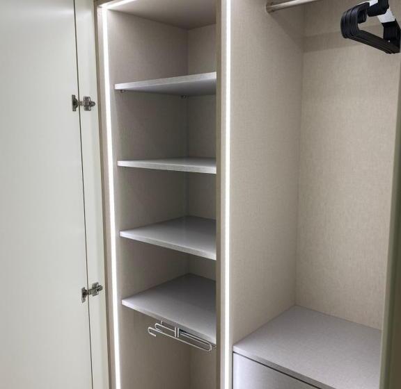 تختخواب در اتاق مشترک, Casa Augusta 4