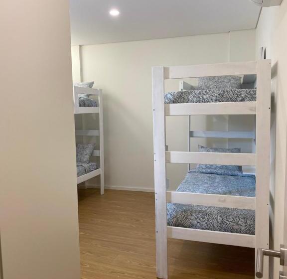 تختخواب در اتاق مشترک, Casa Augusta 4