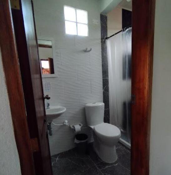 غرفة عائلية, Hostal Café Racer