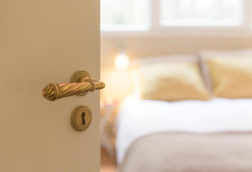 Номер Стандарт, Huishotel Bed Bij Bort