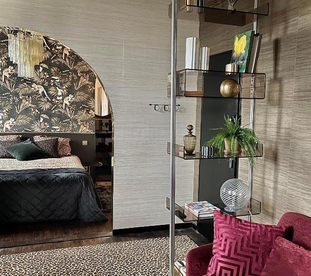 Номер Стандарт Трехместный, Les Alcoves   Studios Design