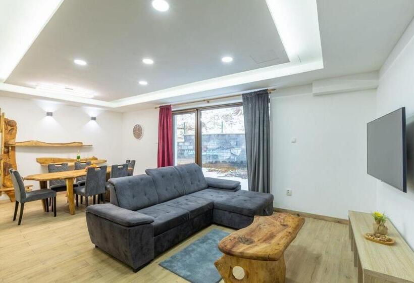 带2个卧室的公寓, Chalety Bystra