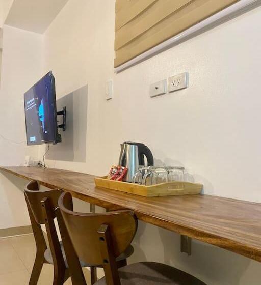 استودیو استاندارد با بالکن, Corner Suite At Cool Suites