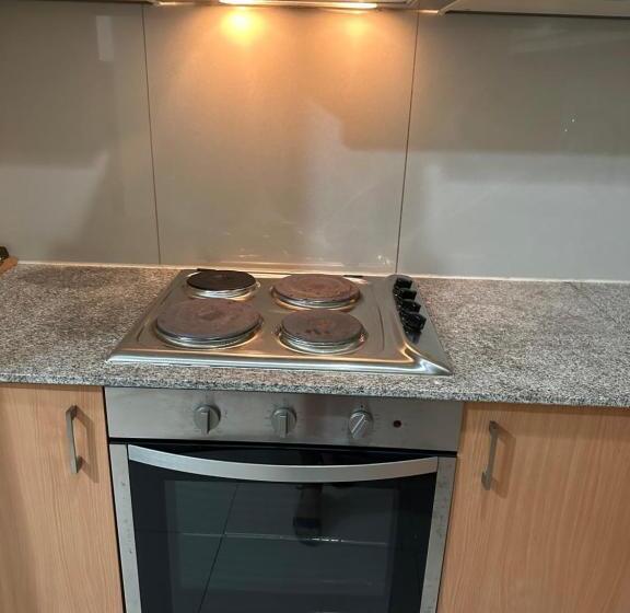 آپارتمان 2 خوابه, Family Home In The Florence Mckinley Hill Taguig