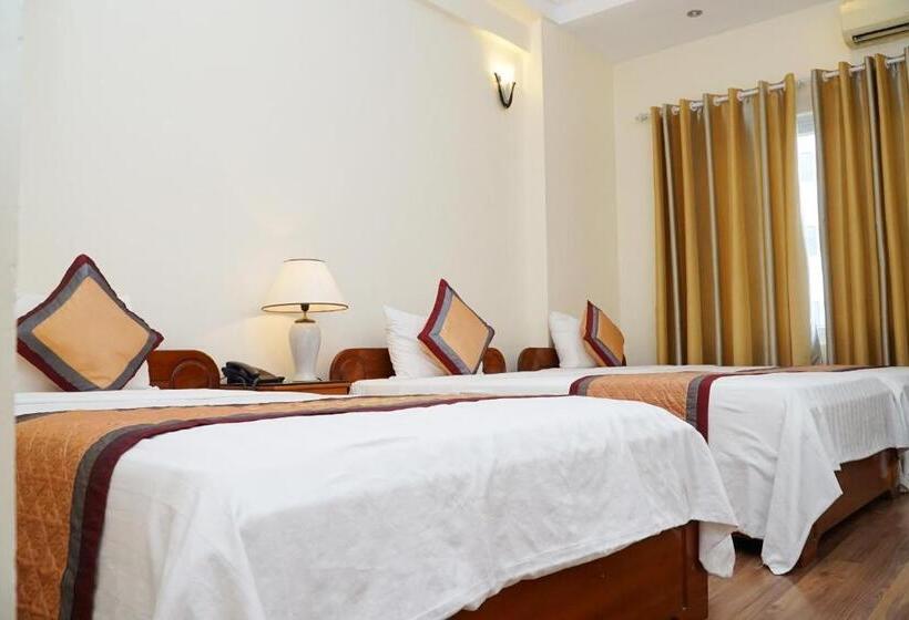 اتاق استاندارد سه نفره, Khách Sạn Hữu Nghị