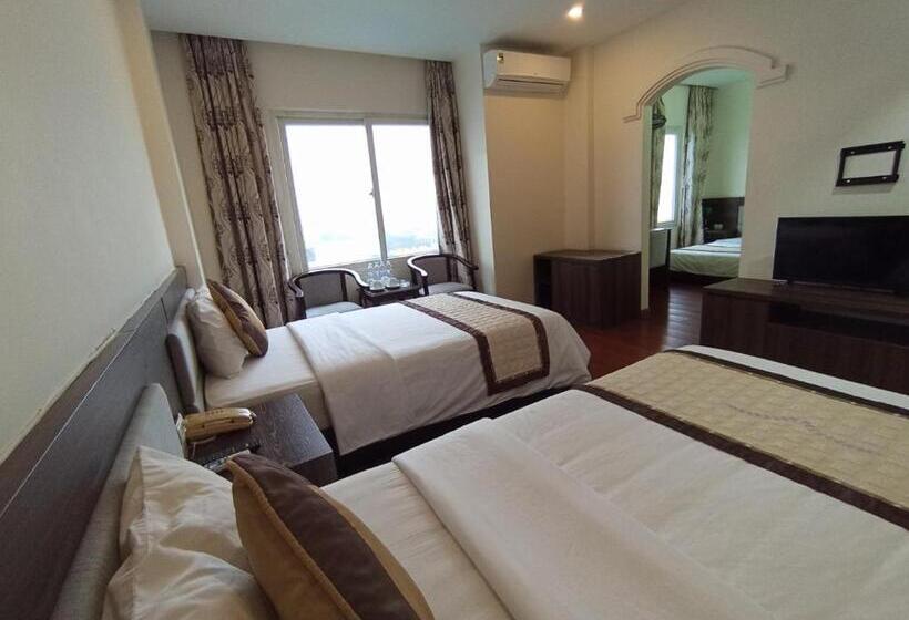 اتاق استاندارد چهار تخته, Khách Sạn Hữu Nghị