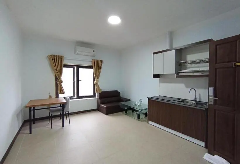اتاق خانوادگی, Khách Sạn Hữu Nghị