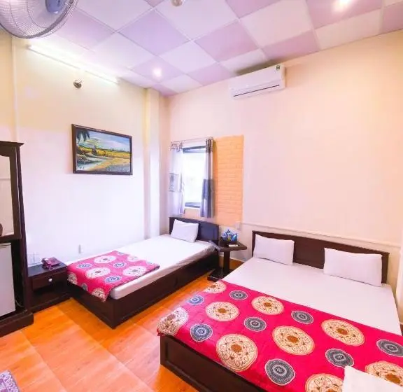 اتاق استاندارد سه نفره, Khách Sạn Nam đô 1