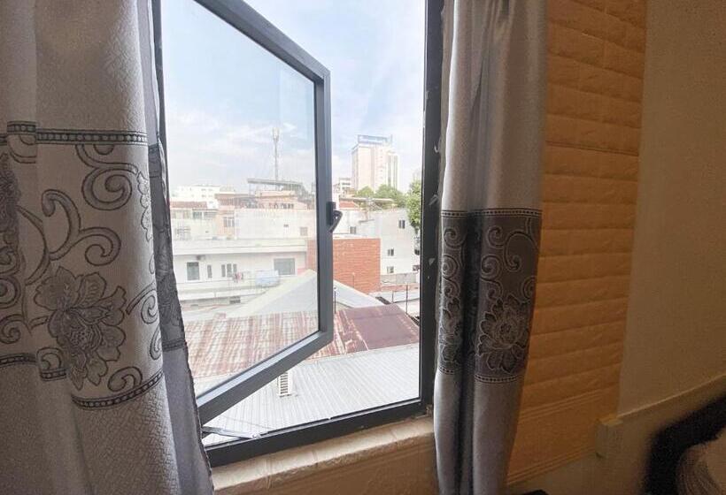 اتاق استاندارد سه نفره, Khách Sạn Nam đô 1