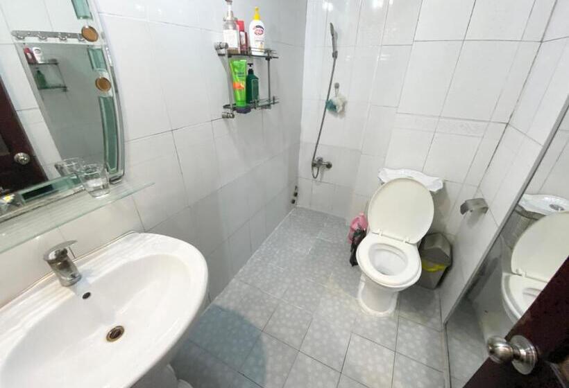 اتاق استاندارد سه نفره, Khách Sạn Nam đô 1