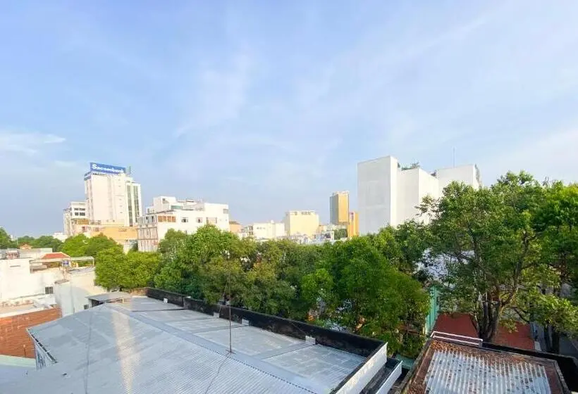 اتاق استاندارد سه تخته با چشمانداز, Khách Sạn Nam đô 1