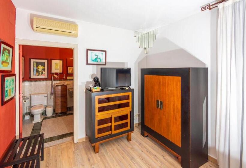 חדר סטנדרט, Utopía