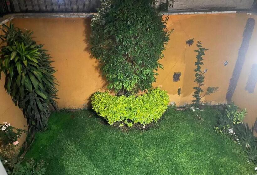 Номер Стандарт, Habitación Con Baño Privado Exterior