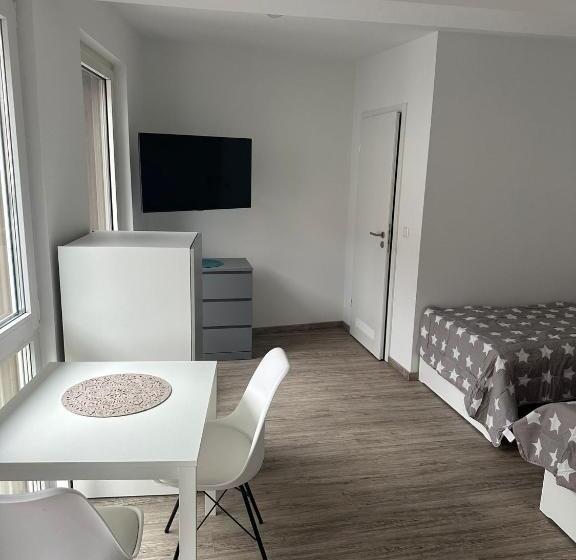 Номер Стандарт с Балконом, Neckar Apart