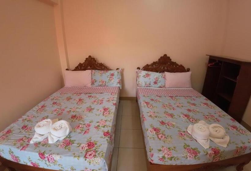 Номер Стандарт, Queenslander Hotel And Restaurant