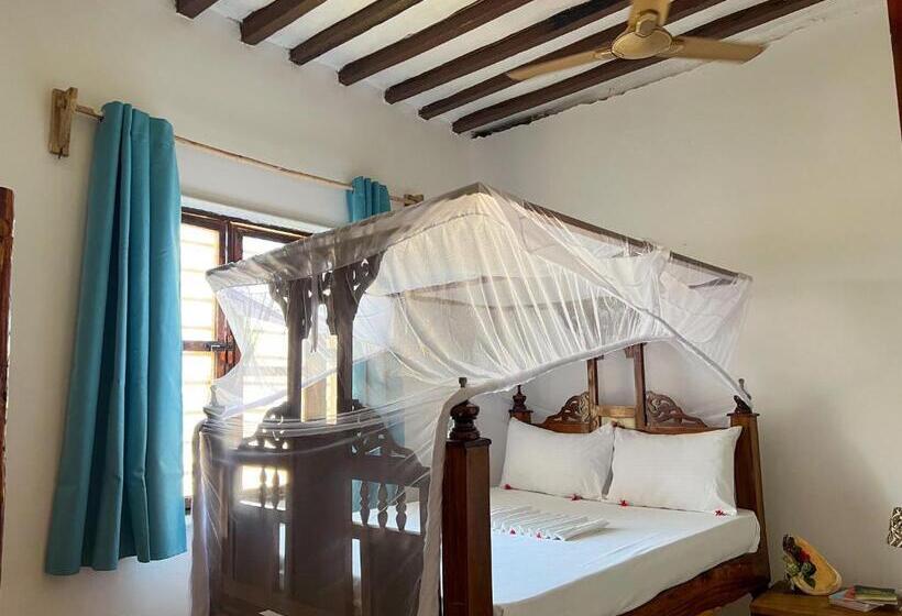 Номер Стандарт, Tropical Yellow Beach Nest