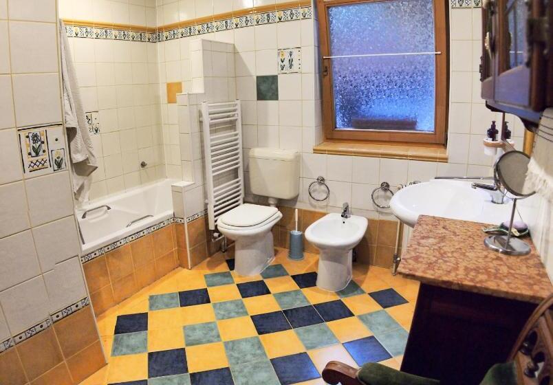 خانه 2 خوابه, Guest House Bitter