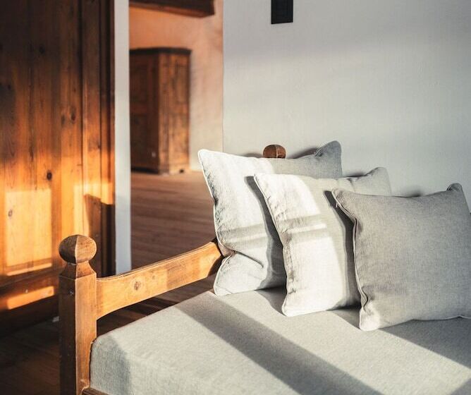 주니어 스위트, Ansitz Heufler