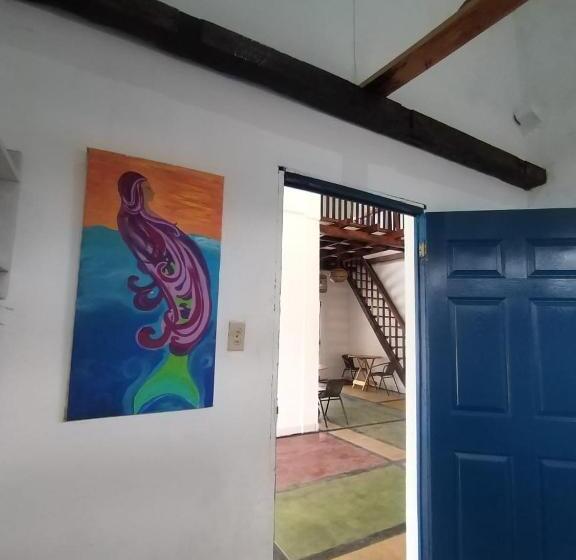 اتاق استاندارد با سرویس بهداشتی مشترک, Chilamar Surf Lodge