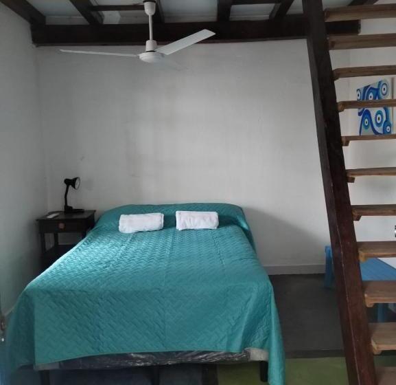 اتاق استاندارد با سرویس بهداشتی مشترک, Chilamar Surf Lodge