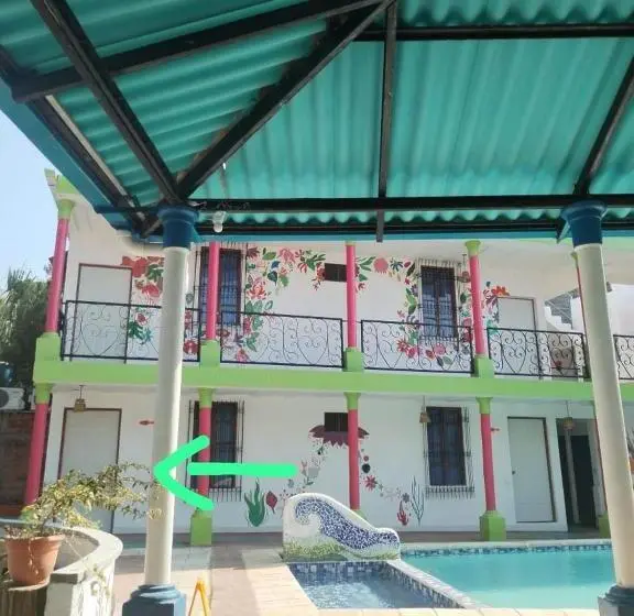 اتاق استاندارد با چشمانداز استخر, Chilamar Surf Lodge