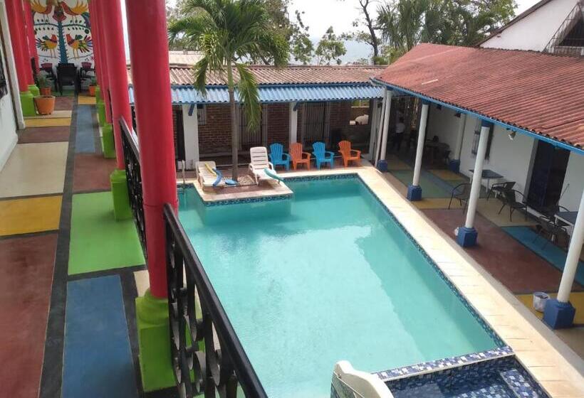 اتاق استاندارد با بالکن, Chilamar Surf Lodge