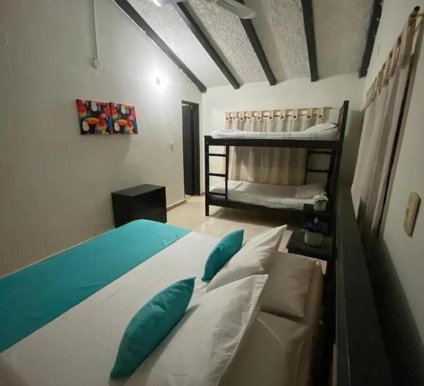 4인용 스탠다드 룸, Las Palmas Melgar
