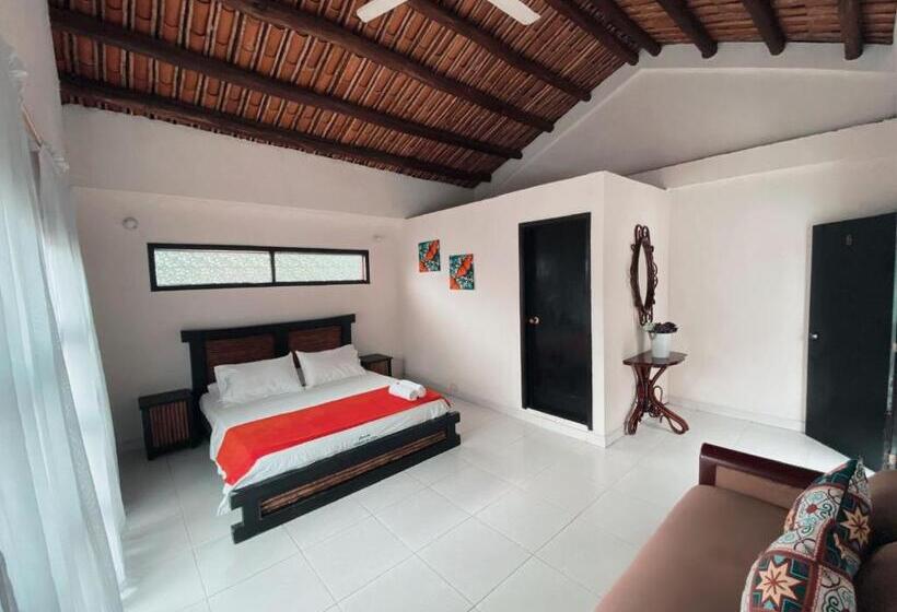 标准间, Las Palmas Melgar