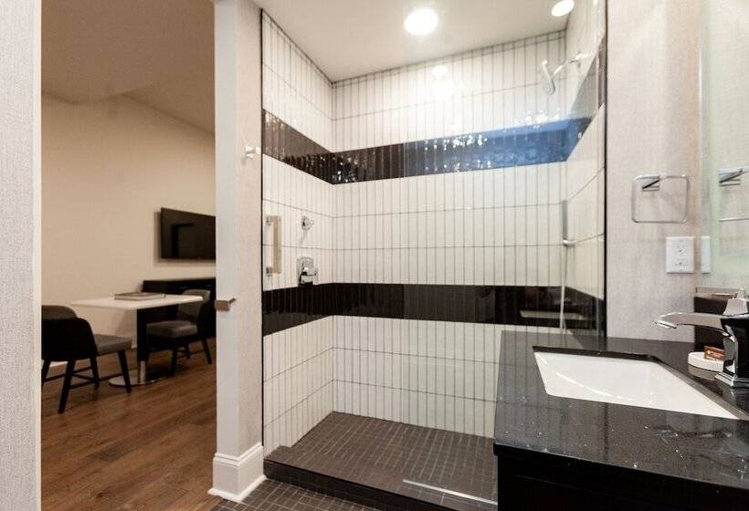 高级大房间, The Rubenstein