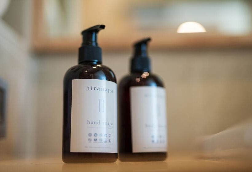 Habitació Deluxe Vista Piscina, Niranapa Boutique Resort