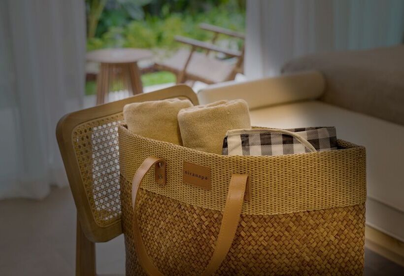 Habitació Deluxe Vista Piscina, Niranapa Boutique Resort