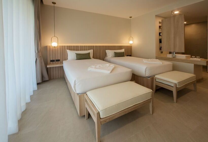 Habitació Deluxe Vista Piscina, Niranapa Boutique Resort