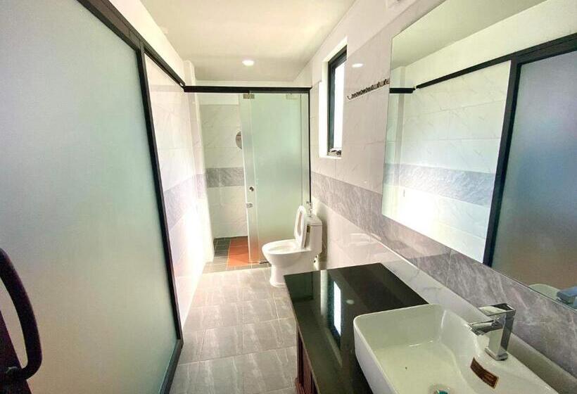 חדר סטנדרט, Behind Shopping Guest House