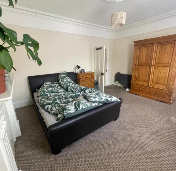 غرفة قياسية سرير كينج, House In Antrim Road