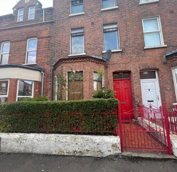 חדר סטנדרט עם מיטת קינג, House In Antrim Road
