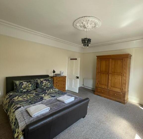 غرفة قياسية سرير كينج, House In Antrim Road