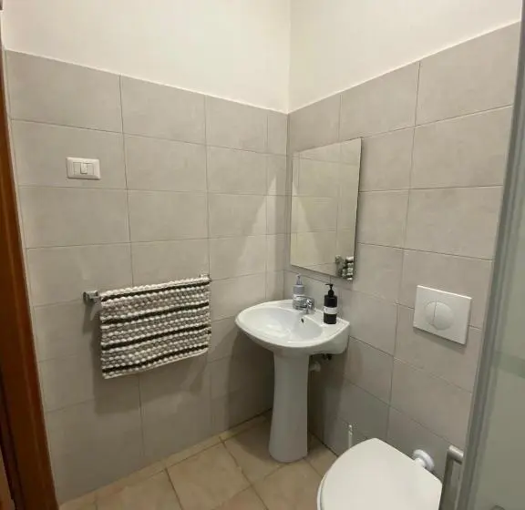 Quarto Estandar, Micamale