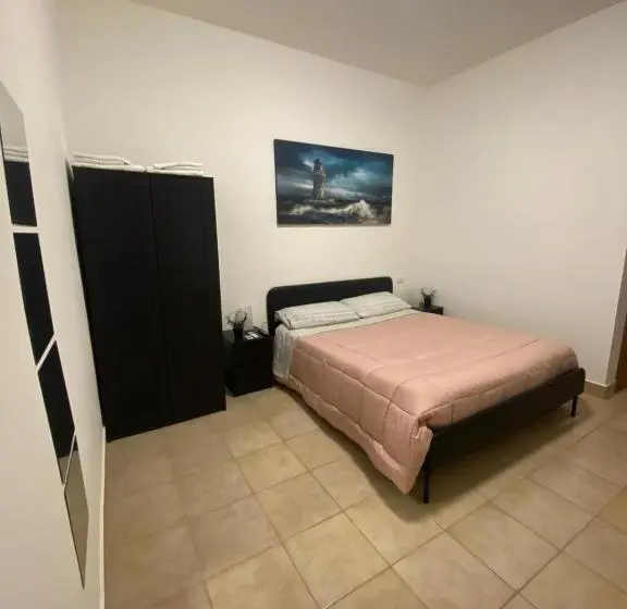 Quarto Estandar, Micamale