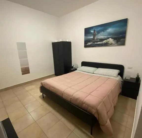 Quarto Estandar, Micamale