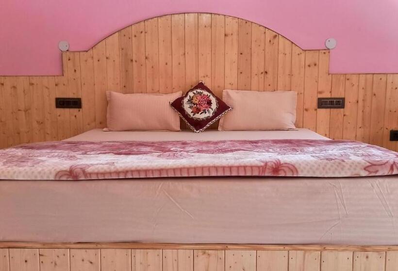 اتاق لوکس با بالکن, Wood Stone Homestay