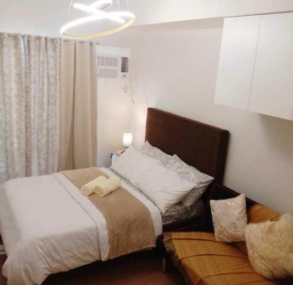 استودیوی استاندارد, The Loop North Tower