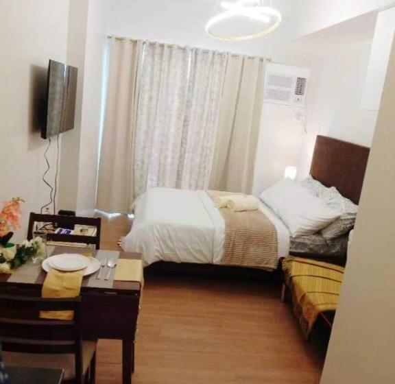 استودیوی استاندارد, The Loop North Tower