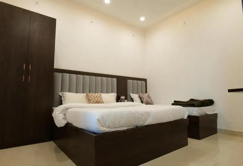Deluxe-huone, The Pinak Hotel And Restaurant