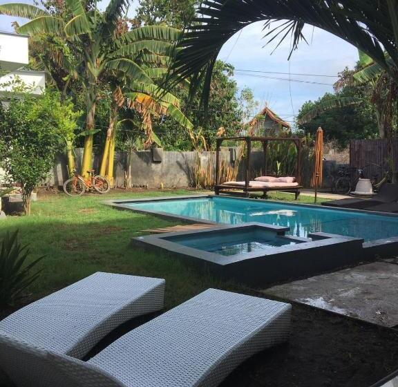 プールビュースタンダードステューディオ, White Sands Resort