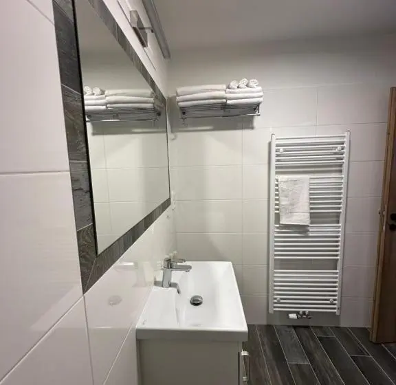 Deluxe-huoneisto 1 Makuuhuone, Apartmány Vesna